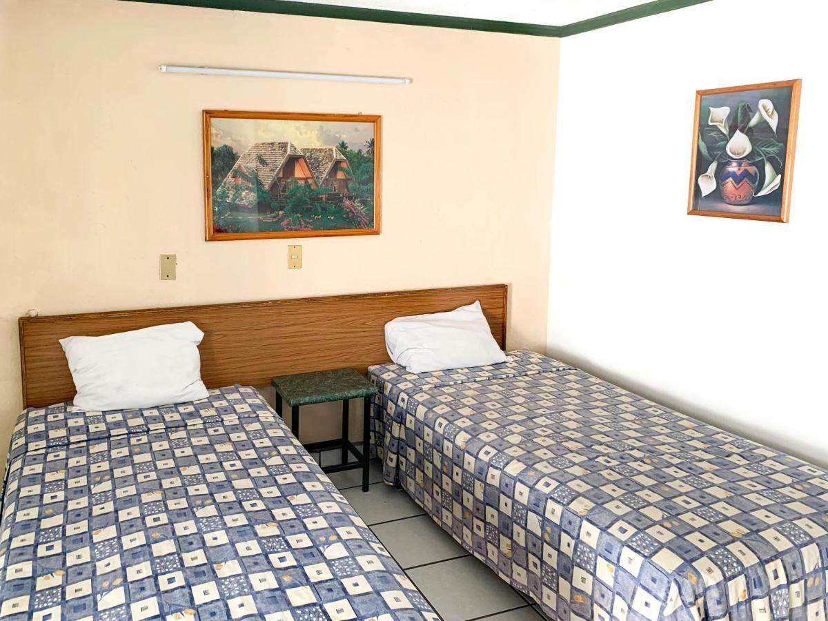 Hotel Vagabundo Plaza Del Sol Zapopan Luaran gambar