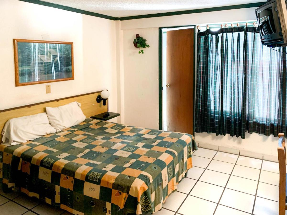 Hotel Vagabundo Plaza Del Sol Zapopan Luaran gambar